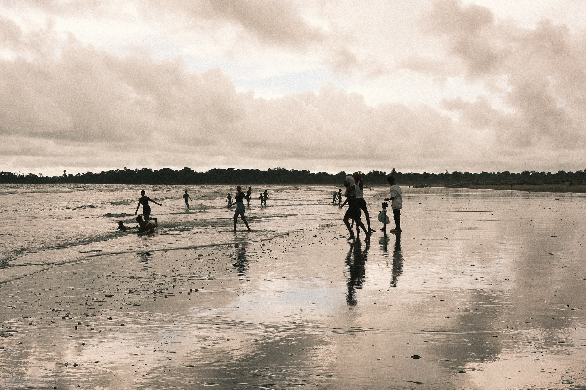 Gambia 4